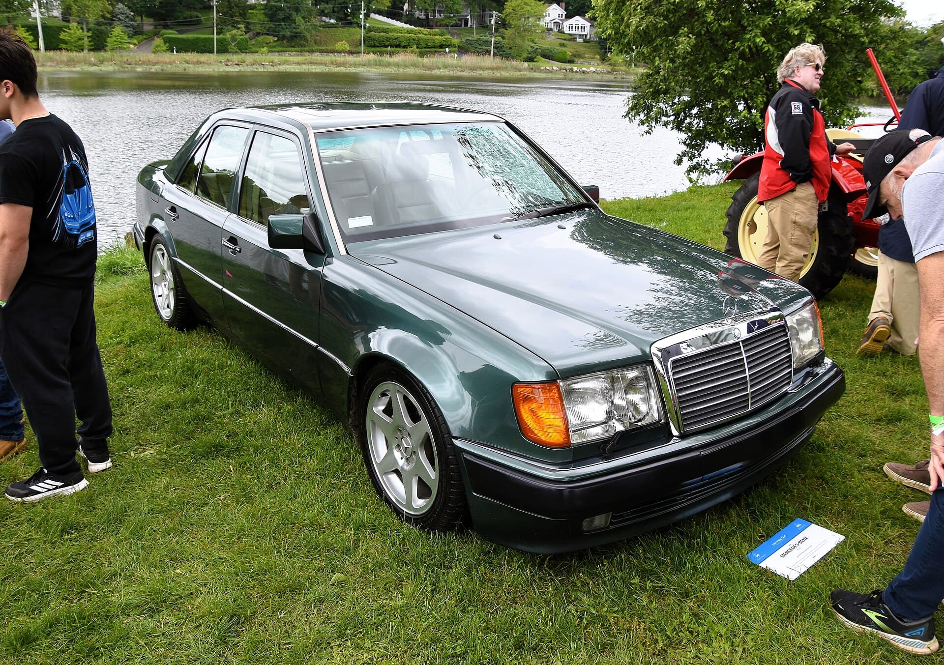 Mercedes 500 E: der W 124, den Porsche 18 Tage lang baute, Titelbild