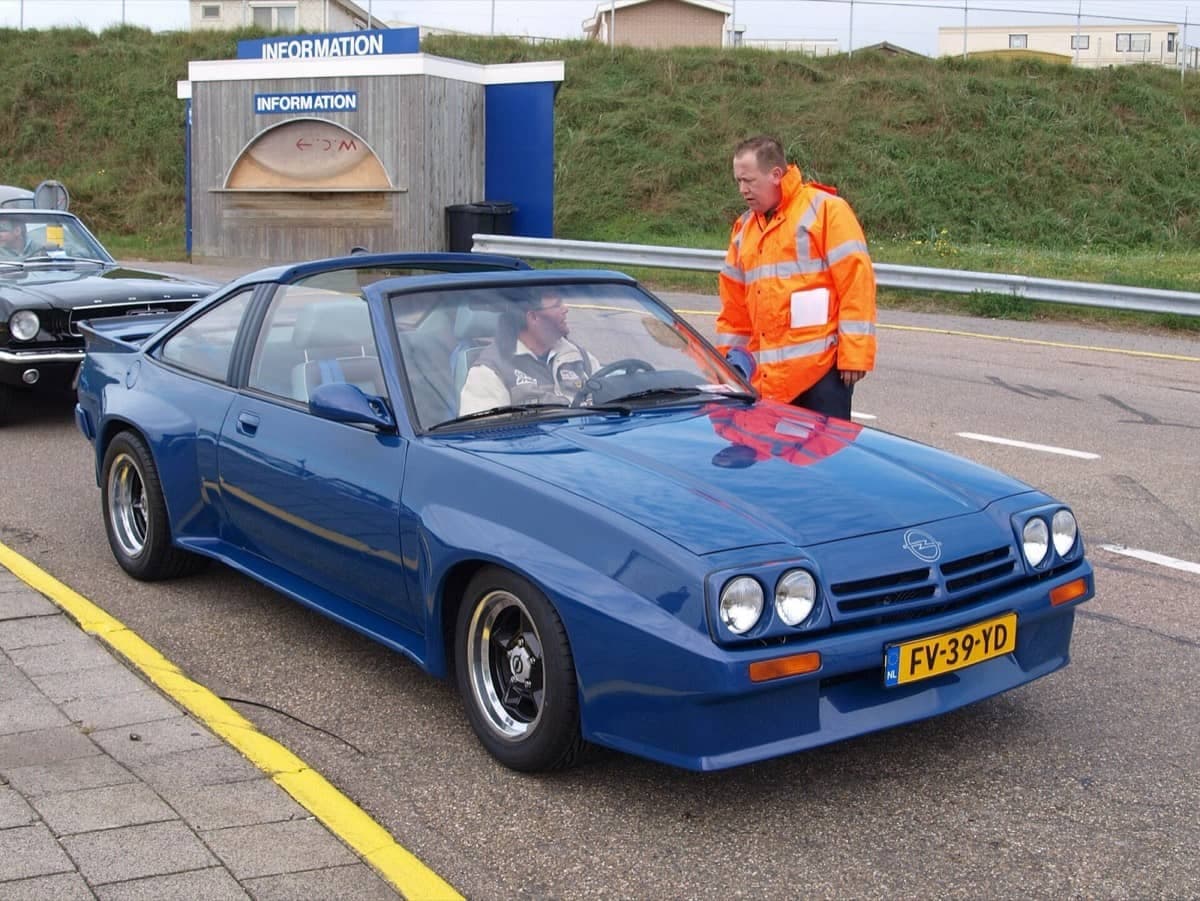 Opel Manta B: Vom Coupé zum Kult (1975–1988), Titelbild