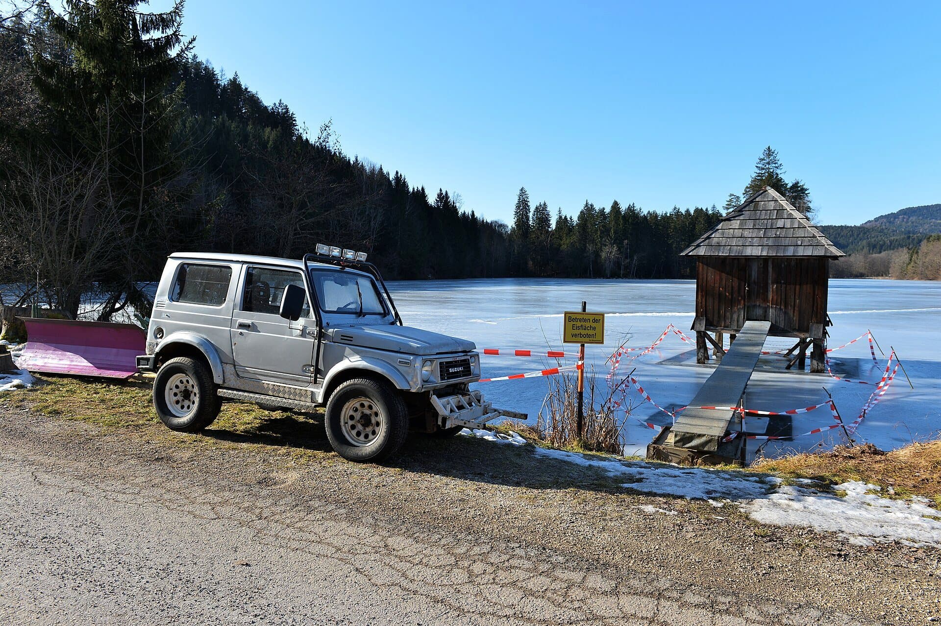 Suzuki SJ 410/413, Modellporträt