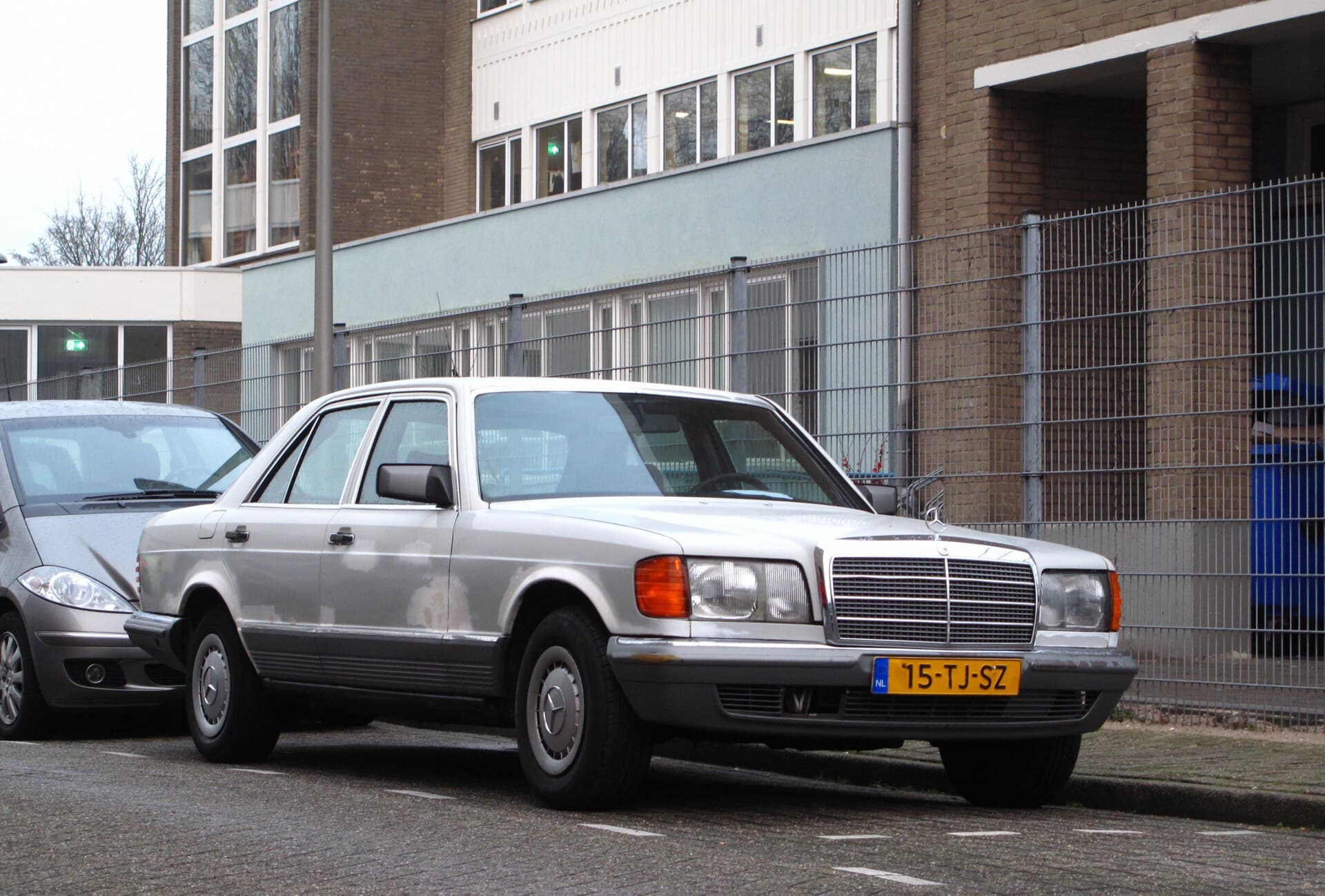 W126 S-Klasse, Titelbild