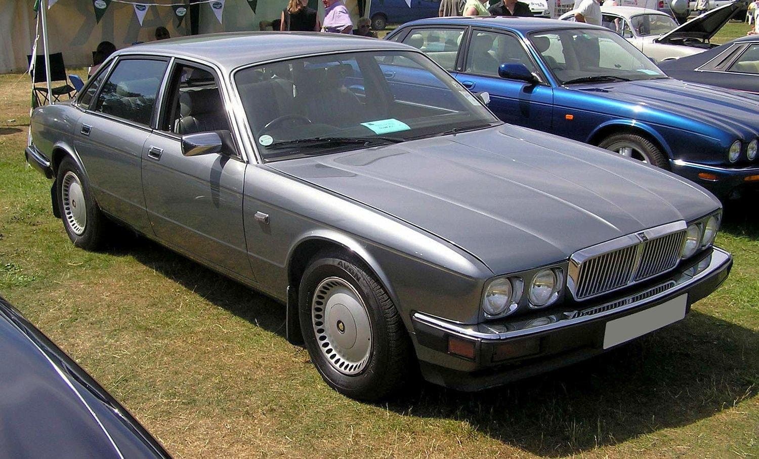 XJ40, Titelbild