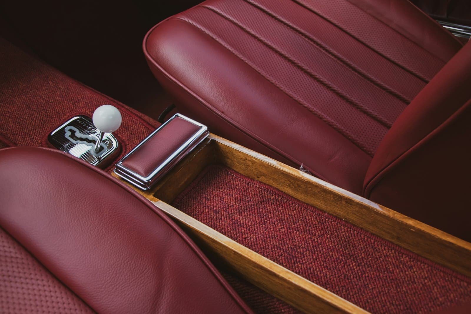 Leder und Innenraum am Oldtimer: Pflege, Rettung, Erhalt, Titelbild