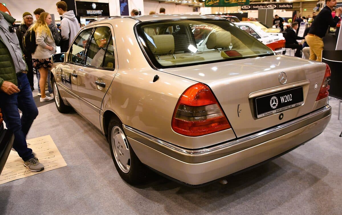Mercedes-Benz W202, Modellporträt