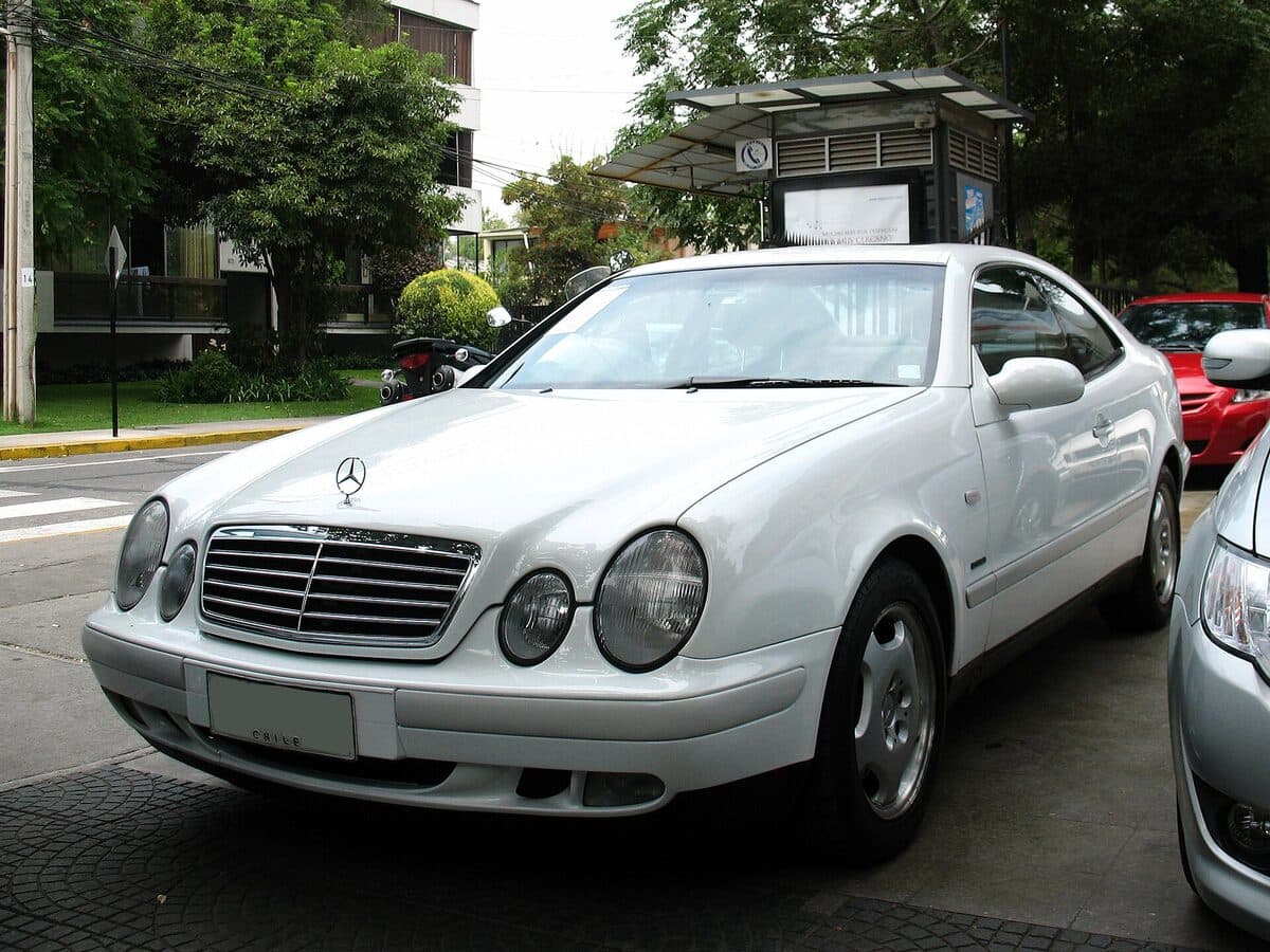 Mercedes-Benz W208, Modellporträt