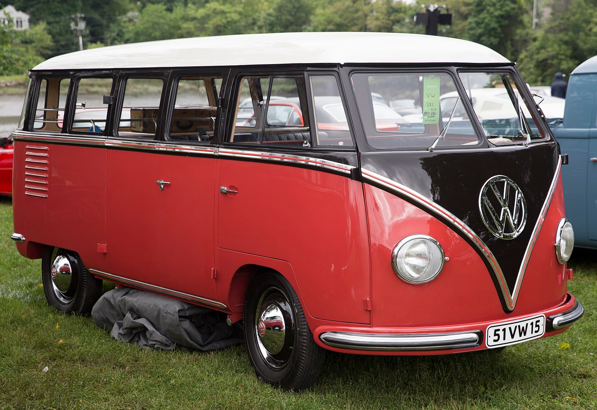 Der T1: das Original, und der Bulli, der wie ein Haus kostet. Ein VW T1