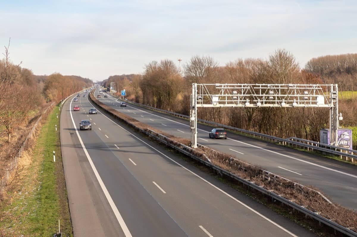 Fahrzeugbestand in Deutschland 2026: 61,7 Millionen, und jedes Jahr mehr Fahrzeugbestand in Deutschland 2026: 61,7 Millionen, und jedes Jahr mehr, Bild zum Zitat