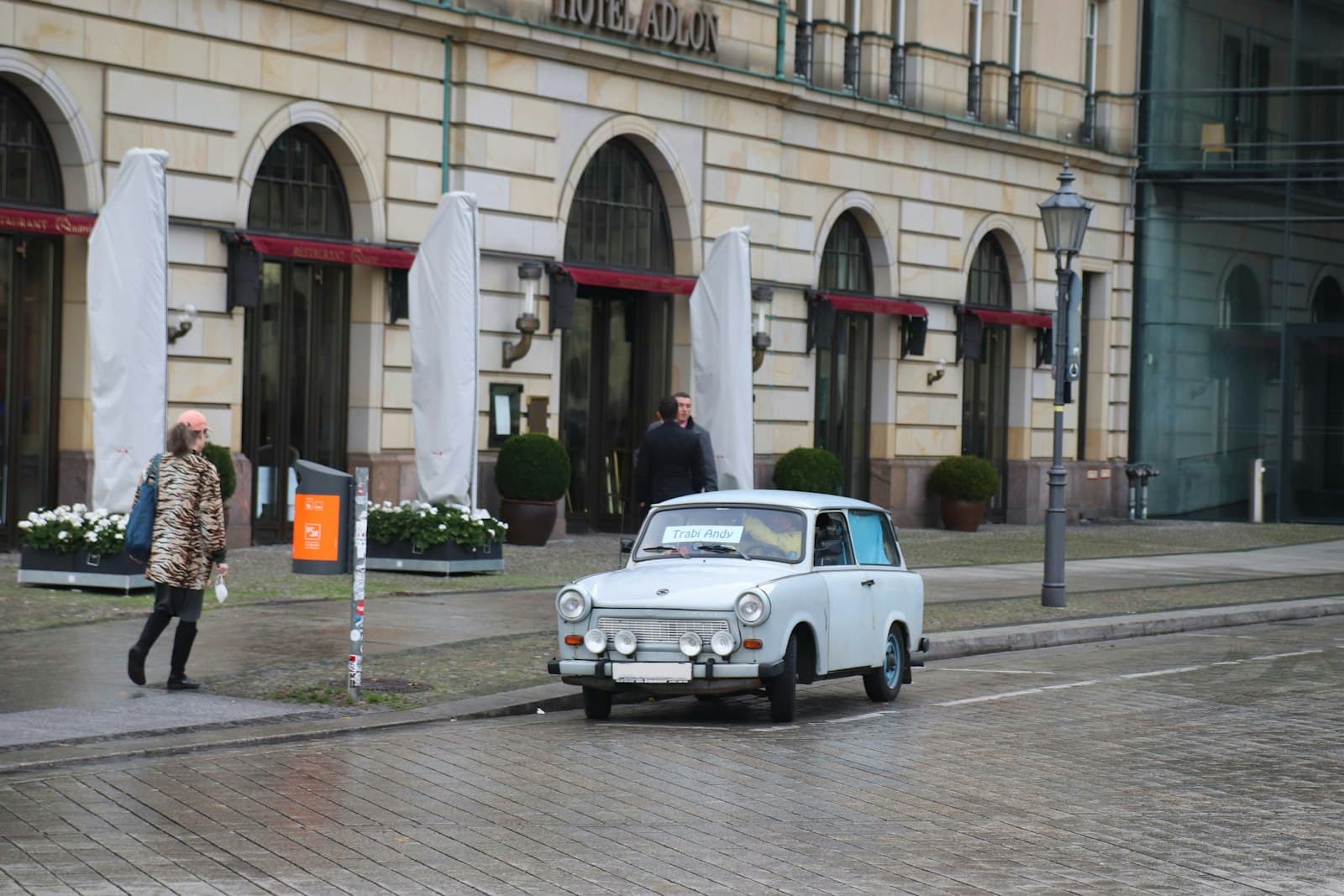 Trabant und deutsche Einheit: wie der Trabi zum Bild der Wende wurde Trabant und deutsche Einheit: wie der Trabi zum Bild der Wende wurde, Titelbild