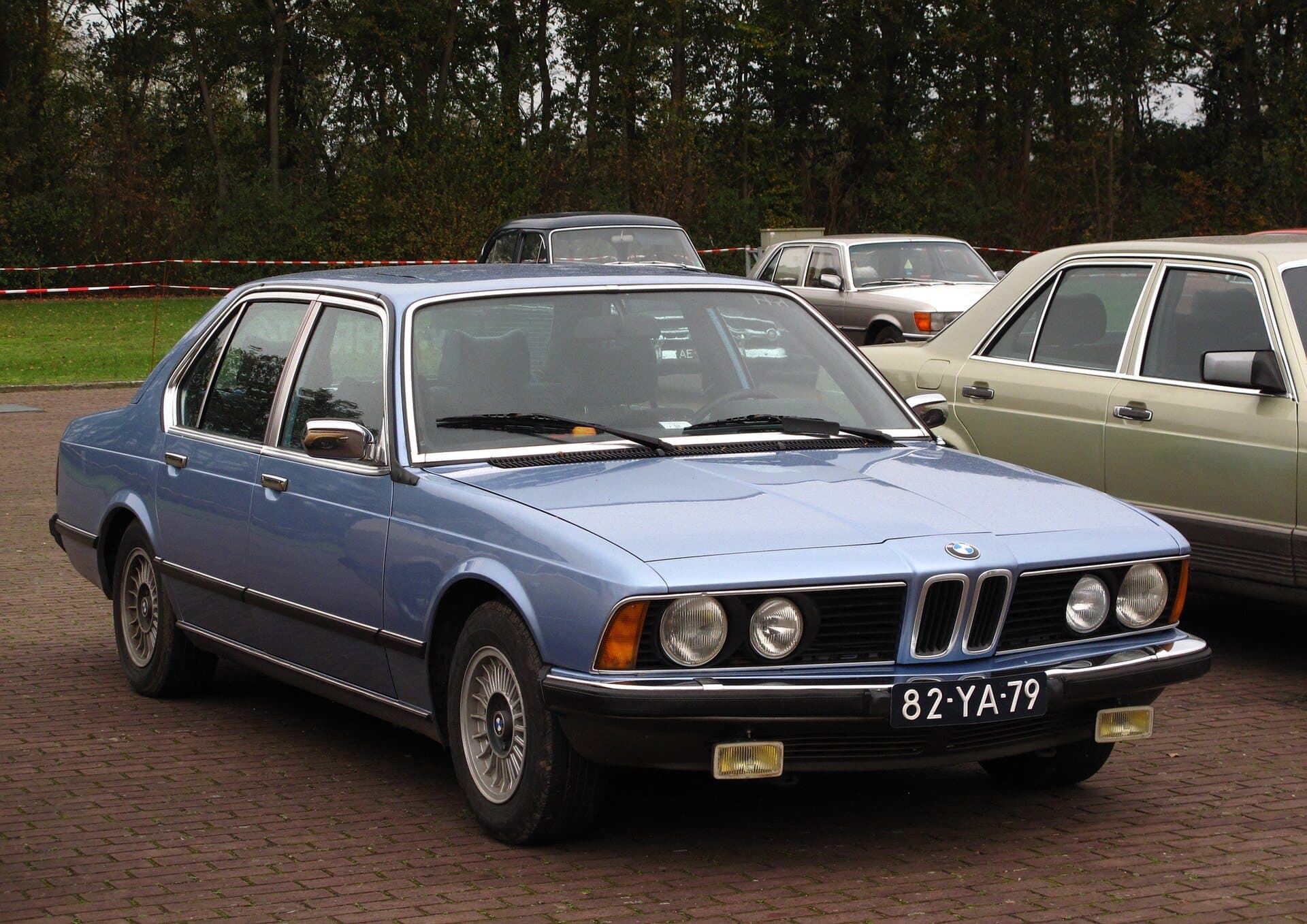 E23 7er E23 7er, Titelbild