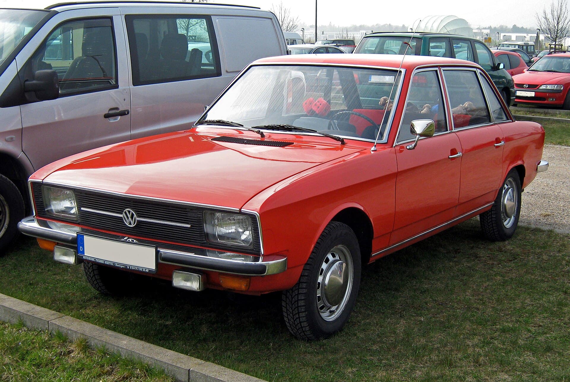 Der K70: hoch, kantig, viel Glas, die NSU-Handschrift unter dem VW-Zeichen. Ein VW K70 L