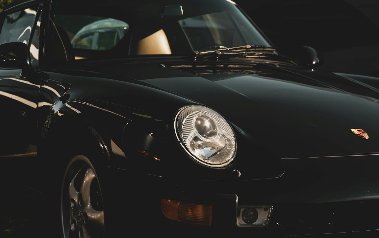 Porsche 993 kaufen: Modelljahre, Varioram, Ventilführungen, Originalität und Preise Porsche 993 kaufen: Modelljahre, Varioram, Ventilführungen, Originalität und Preise, Titelbild