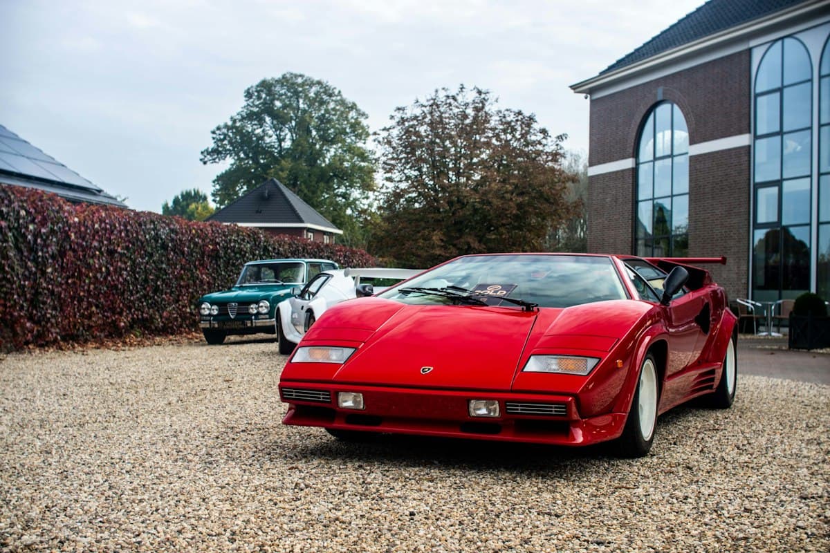 Lamborghini Countach: Das erste Serienauto mit Scherentüren (1974–1990) Lamborghini Countach: Das erste Serienauto mit Scherentüren (1974–1990), Bild zum Zitat