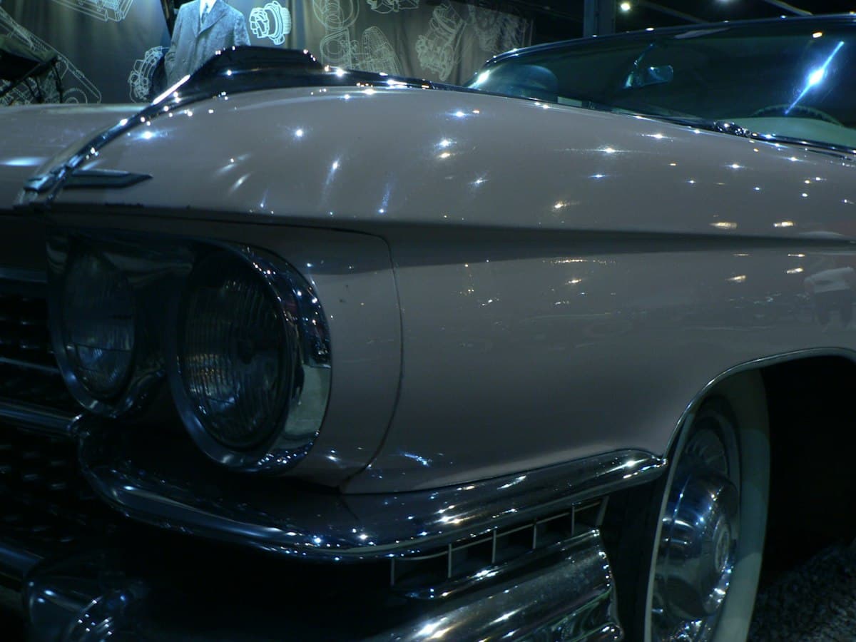 Cadillac DeVille Cadillac DeVille, Modellporträt
