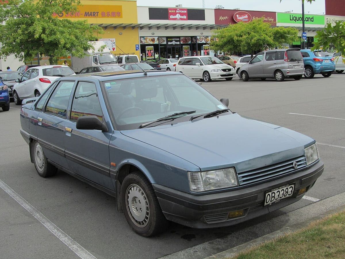 Renault 21 als Limousine Renault 21 als Limousine