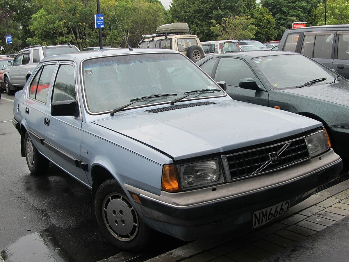 Volvo 340/360 als Limousine Volvo 340/360 als Limousine