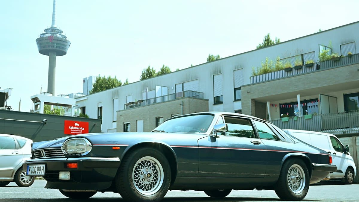 Jaguar XJS: 21 Jahre im Schatten des E-Type (1975–1996) Jaguar XJS: 21 Jahre im Schatten des E-Type (1975–1996), Bild zum Zitat
