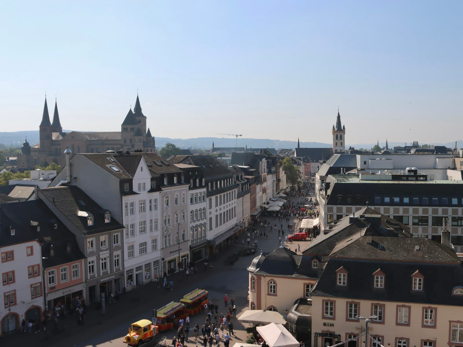 Oldtimer in Trier, an der Mosel und in der Eifel Landschaft im Trier, Mosel und Eifel